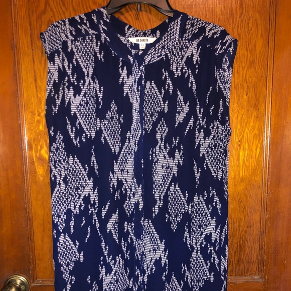 Patterned Flowy Shift Shirt Dress (convertible) - Picture 1 of 4